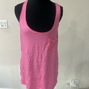 bebe Scoop Neck Tank Top in Vibrant Pink
